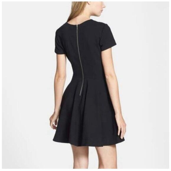 Diane von Furstenberg LBD DELYSE Black Fit & Flare Mini Dress Exposed Zip Sz 10 - Picture 5 of 16